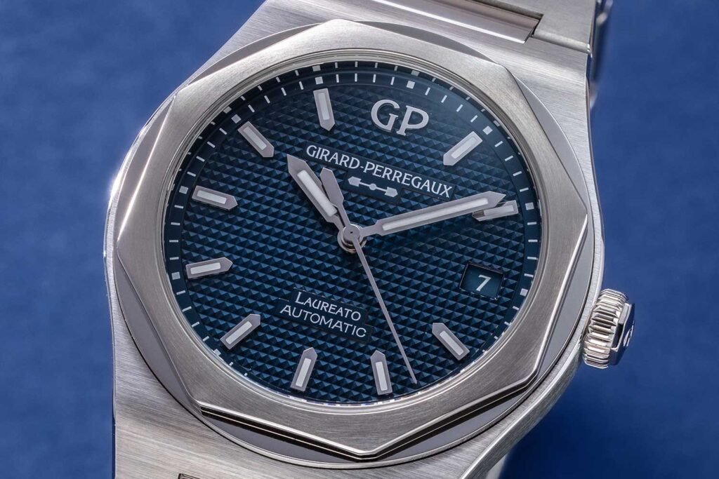 Girard-Perregaux-Laureato-Fifty-16